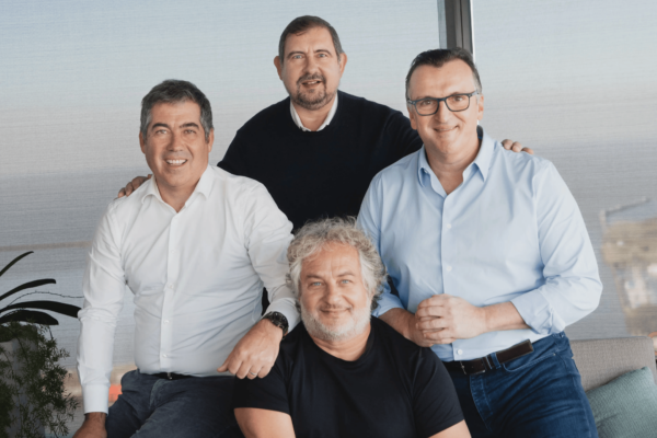 4-fundadores-globant-izquierda-derecha-martin-umaran-nestor-nocetti-pie-guibert-englebienne-martin-migoya